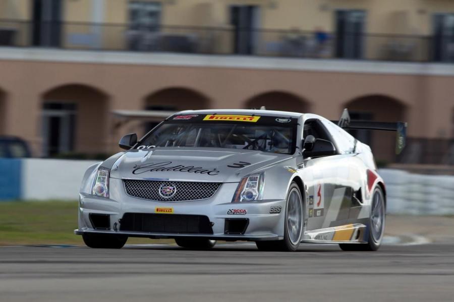  Cadillac CTS-V Coupe Race Car 2011 года  (фото 4 из 46)